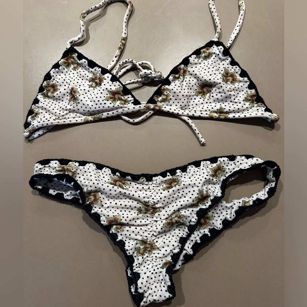 Posh pua bikini set